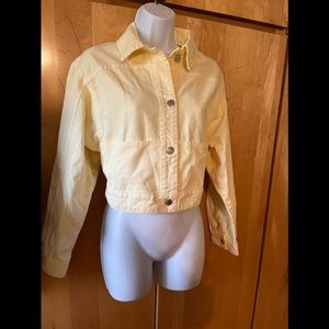 Brand new w tags! Lt yellow cropped jean jkt. Pull&Bear. Wmns sz xsm